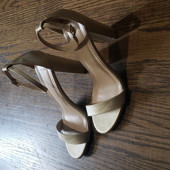 Gold Block Heels Open Toe - Picture 7 of 16